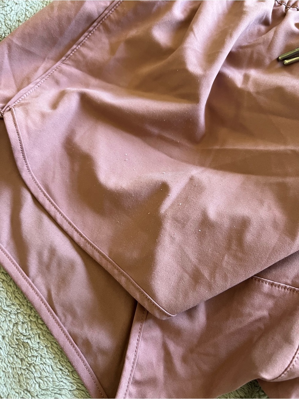 Vuori Women’s Rose Pink Clementine Shorts Medium - Picture 4 of 5